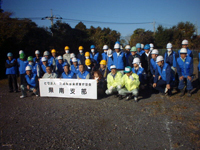 皆様お疲れ様でした 不法投棄の片付けボランティア撤去作業 茨城県産業廃棄物協会県南支部